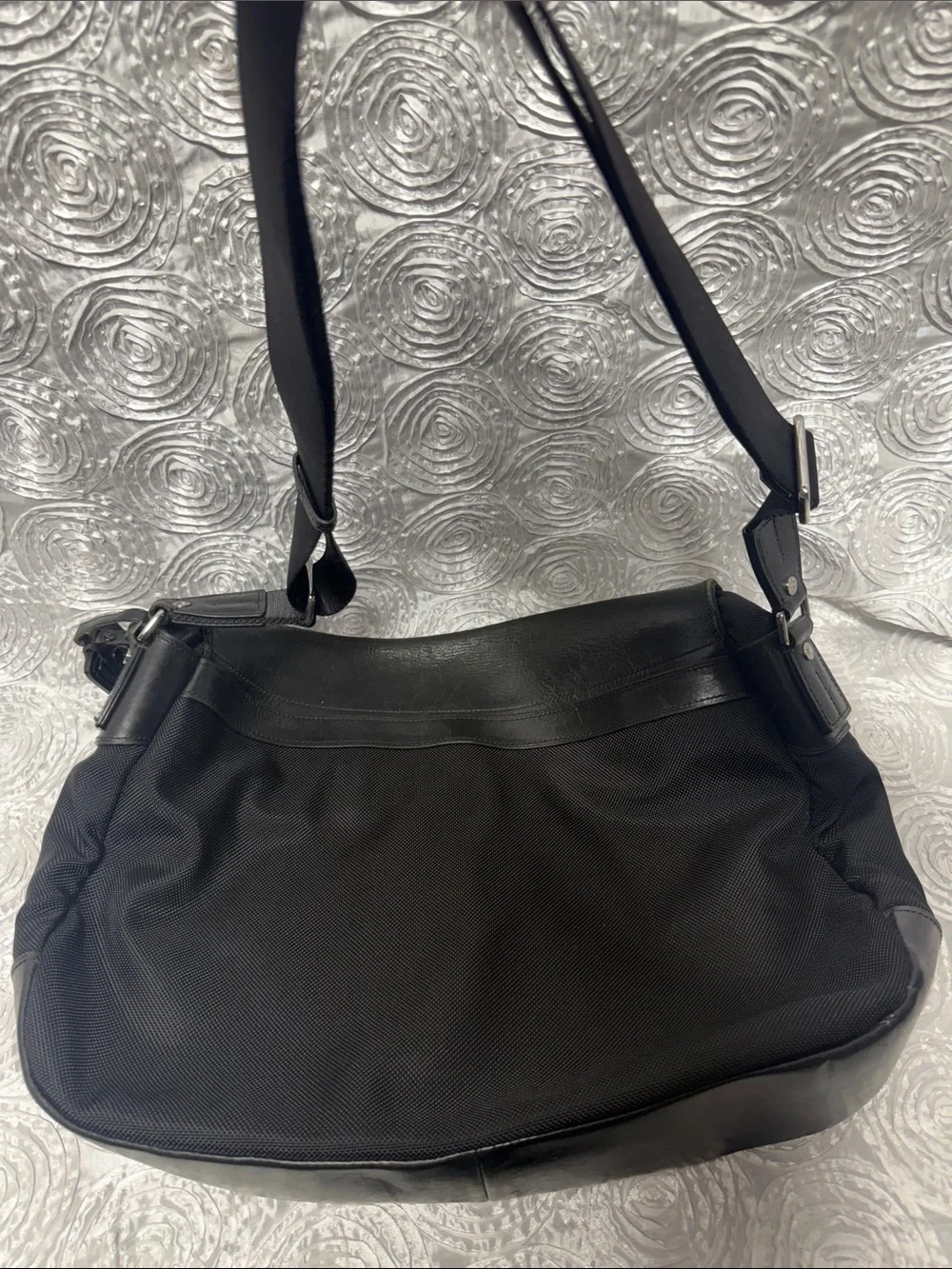 Tumi messenger bag